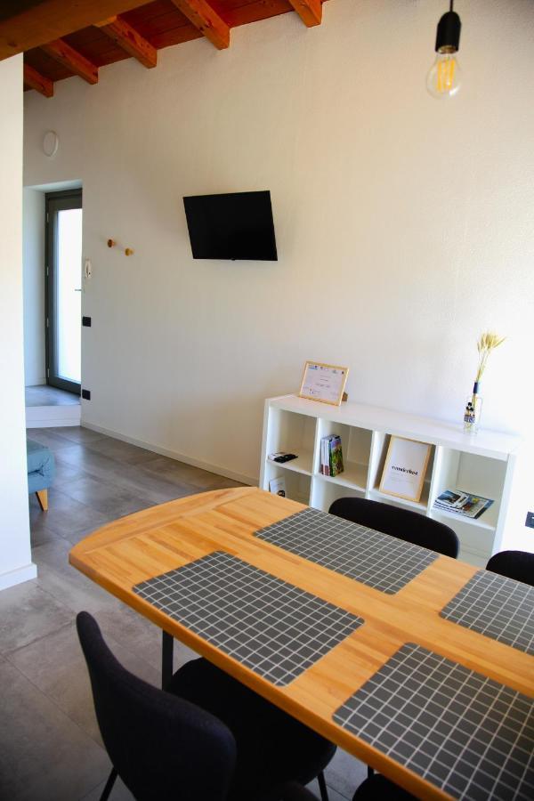 Our Happy Place - Casa Vacanze Per Il Viaggiatore Slow Mandello del Lario Exterior photo