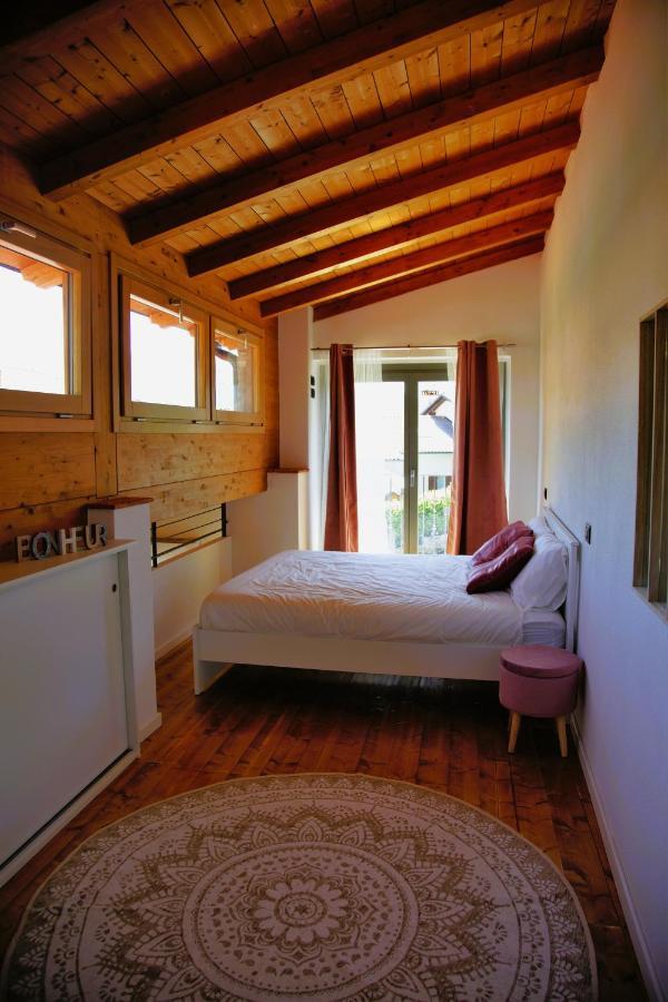 Our Happy Place - Casa Vacanze Per Il Viaggiatore Slow Mandello del Lario Exterior photo